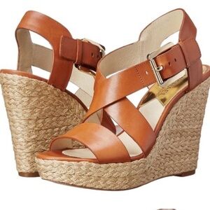 Michael Kors Giovanna Wedge, Leather, Luggage Size 10, worn twice, like new